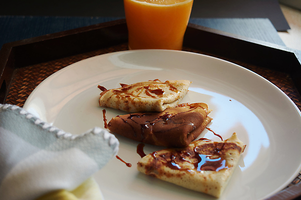 포토 JPG 해외이미지 스튜디오촬영 채소 치즈 실내 건강 요리 사람없음 쌓기 식당 주스 마시기 흰색 신선 원형 액체 황금 클래식 맛 유혹 크림 메뉴 상쾌 롤 레시피 건강식 프랑스어 점심식사 고립 얇은 이국적 콘크리트 카피스페이스 해외포토 도형 문자 감정 음료 음식 컬러 컨셉 모션 유제품 내부 상점 식사 공백 파일형식 이미지허브