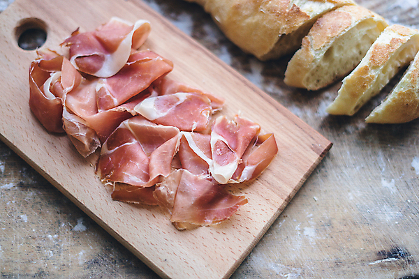 포토 JPG 해외이미지 접시 음식 빵 백그라운드 토마토 채소 탁자 치즈 샌드위치 건강 육류 요리 사람없음 목재 빨간색 식사 저녁식사 이탈리아 소고기 시골 신선 맛 그릴 아침식사 애피타이저 바게트 굽기 만취 카나페 올리브 햄 베이컨 바질 아보카도 점심식사 모짜렐라치즈 브루스케타 채식주의자 타파스 해외포토 나무 식기 열매 유럽 컬러 가구 컨셉 과일 식재료 재료 주방용품 유제품 서양음식 돼지고기 구이 채식 술취함 파일형식 이미지허브