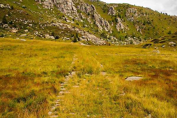 포토 JPG 해외이미지 구름 유럽 길 여유 여행 이동 자국 휴가 산 파노라마 풍경 사람없음 야외 초록색 걷기 이탈리아 등산 트래킹 하이킹 성장 체험 정상 순수 군용 상승 오르기 알프스 방문 발견 진행 개선 깊이 등급 방법 원정 절정 해외포토 자연요소 감정 나라 컬러 컨셉 모션 레저 군대 촬영기법 파일형식 이미지허브