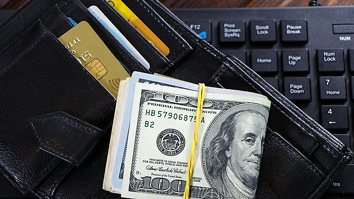 포토 JPG 해외이미지 이동 지폐 돈 비즈니스 사람없음 금융 성장 화려 지갑 시장 떨어짐 은퇴 실업 외화 투자 상업 만들기 결제 소매 의심 욕심 월급 거짓 반응 부정부패 수입 위기 경제학 과세 해외포토 교육 감정 컨셉 모션 경제 재산 세금 파일형식 이미지허브