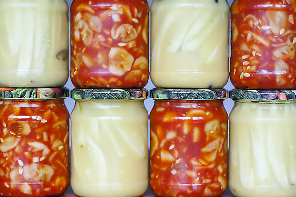 포토 JPG 해외이미지 음식 다이어트 채소 유리 오이 건강 사람없음 빨간색 노란색 주방 뚜껑 흰색 항아리 유기농 채식 피클 성분 건강식 식초 절임 채식주의자 핸드메이드 비건 비건음식 해외포토 웰빙 컬러 재질 도자기 파일형식 이미지허브