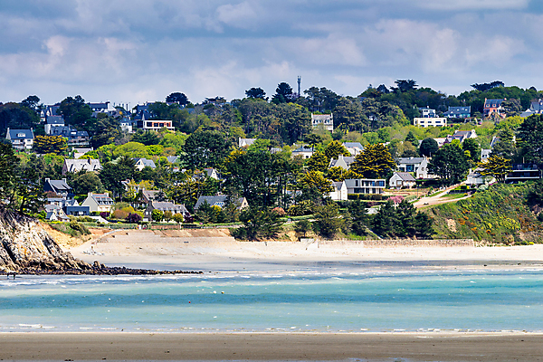포토 JPG 해외이미지 구름 모래 바다 여행 자연 하늘 아침 휴가 주택 서기 풍경 사람없음 야외 초록색 물 여름 파란색 도시풍경 햇빛 맑음 산책 프랑스 도시 타운 해외포토 주간 자연요소 계절 유럽 컬러 모션 날씨 휴식 건물 태양 생태계 파일형식 이미지허브