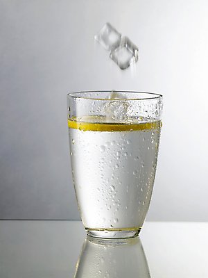 포토 JPG 해외이미지 음료 음식 과일 자연 유리 귤 주류 건강 사람없음 물 노란색 주스 추위 신선 칵테일 투명 액체 갈증 레몬 순수 오브젝트 상쾌 해외포토 자연요소 감정 컬러 컨셉 재질 생태계 파일형식 이미지허브