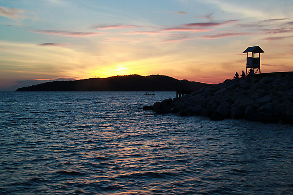 포토 JPG 해외이미지 구름 실루엣 아시아 호수 바다 여행 백그라운드 오렌지 태국 자연 하늘 아침 휴가 산 풍경 사람없음 야외 물 여름 파란색 빛 강 컬러풀 햇빛 태양 반사 노란색 일출 황혼 일몰 새벽 저녁 장면 내추럴 수평선 해외포토 주간 자연요소 계절 나라 컬러 과일 촬영기법 노을 야간 생태계 파일형식 이미지허브