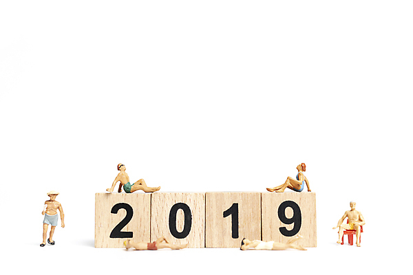 포토 JPG 해외이미지 디자인 계절 수영복 행복 모래 바다 여행 백그라운드 컨셉 자연 휴가 휴식 새로움 기념 사람 사람없음 야외 물 장난감 숫자 미니어처 자유 축하 뜨거움 연결 연도 심볼 해외포토 자연요소 문자 옷 감정 모형 생태계 파일형식 이미지허브