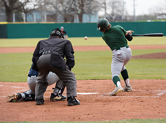포토 JPG 해외이미지 전신 남자 유니폼 청소년 허리숙이기 들기 뒷모습 10대 세명 경쟁 경기장 활발 야구 야구방망이 야구선수 심판 야구공 야구복 포수 대회 십대남자만 해외포토 옷 뷰포인트 컨셉 공 스포츠시설 모션 운동선수 숙이기 사람 운동복 구기 야구용품 남자만 십대만 파일형식 이미지허브