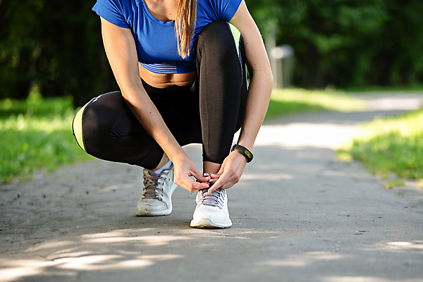 포토 JPG 해외이미지 주간 전신 여자 다이어트 한명 야외 앞모습 운동복 운동 건강관리 맑음 준비 웅크림 신발끈묶기 운동화끈 성인여자한명만 해외포토 자연요소 1 옷 뷰포인트 모션 날씨 건강 관리 사람 끈 묶기 신발끈 여자한명만 성인여자만 파일형식 이미지허브