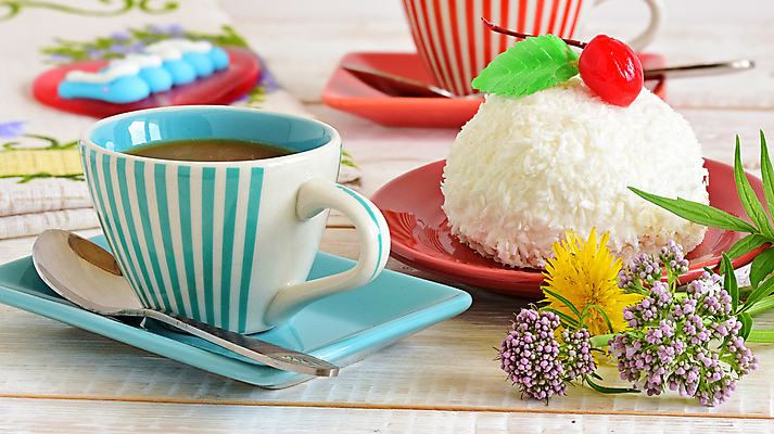 포토 JPG 해외이미지 열매 꽃 커피 티타임 사람없음 케이크 달콤 커피잔 티스푼 코코넛 해외포토 식물 음료 과일 휴식 디저트 잔 숟가락 맛 파일형식 이미지허브