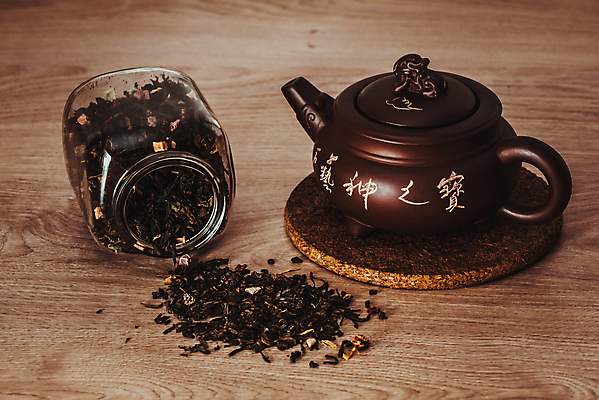 포토 JPG 해외이미지 사람없음 찻주전자 찻잎 나무탁자 우롱차 해외포토 탁자 주전자 차_음료 파일형식 이미지허브