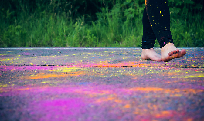 포토 JPG 해외이미지 종교 컨셉 오렌지 맨발 발 휴가 사람 사람없음 야외 컬러풀 파티 걷기 보라색 축제 봄 축하 자주색 가루 인도인 땅바닥 벌거벗은 힌두교 해외포토 외국인 계절 컬러 과일 모션 바닥 동양인 이벤트 신체부위 파일형식 이미지허브