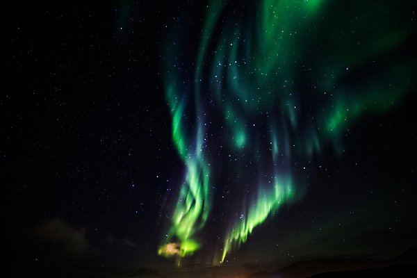포토 JPG 해외이미지 구름 별 여행 백그라운드 크리스마스 겨울 자연 하늘 전등 산 풍경 사람없음 야외 초록색 빛 우주 추위 야간 북극 천문학 북쪽 빛망울 오로라 내추럴 그린란드 광 웅장함 현상 해외포토 자연요소 계절 교육 기념일 컬러 섬 자연현상 조명 덴마크 극지방 방향 생태계 파일형식 이미지허브