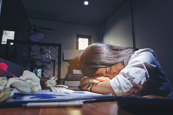 포토 JPG 해외이미지 직업 캐릭터 디자인 배너 여자 아시아 얼굴 컨셉 회사 비즈니스 노동자 스트레스 직장 피곤 한명 사람 앉기 정장 사무실 분노 짜증 업무 비즈니스맨 비즈니스우먼 플랫 좌절 종업원 책상 경영자 바쁨 두통 업무과다 비서 문제 마감 압력 우울증 해외포토 1 옷 남자 감정 나라 가구 모션 신체부위 작업 직장인 질병 리더 파일형식 이미지허브