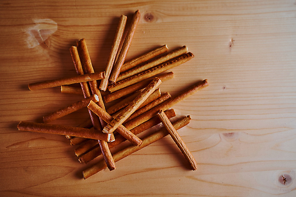 포토 JPG 해외이미지 접시 빵 재료 추상 사람없음 여러개 막대기 씻기 상품 묘사 오브젝트 보리 위치 아몬드 모음 스펀지 건포도 구성 카카오 해외포토 식기 음식 다수 무늬 포도 곡류 한글 청결 견과류 건과일 파일형식 이미지허브