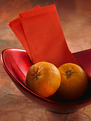 포토 JPG 해외이미지 스튜디오촬영 아이콘 전통 문화 오렌지 과일 휴가 봉투 새로움 귤 선물 동양인 사람없음 장식 빨간색 축제 중국 침묵 봄 축하 최고 행운 축복 연도 슛 춘절 해외포토 계절 명절 아시아 컬러 컨셉 실내 인종 소리 중국전통 파일형식 이미지허브