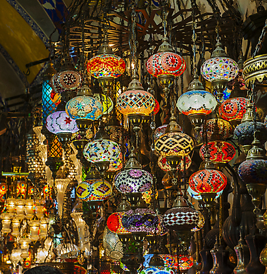 포토 JPG 해외이미지 분홍색 여행 백그라운드 패턴 유리 조명 이스탄불 매달리기 사람없음 장식 빨간색 파란색 빛 쇼핑 노란색 상점 검은색 흰색 화려 시장 묘사 질감 모자이크 소매 칠면조 해외포토 컬러 컨셉 무늬 모션 재질 조류 파일형식 튀르키예 이미지허브