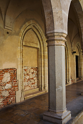 포토 JPG 해외이미지 모양 외관 유럽 여행 건축양식 창문 표면 실내 미술 사람없음 야외 건물 장식 탑 수확 역사 재산 묘사 루마니아 흡혈귀 고딕 르네상스 명승지 옛날 트란실바니아 해외포토 건축물 건축 나라 농업 문화예술 풍경 내부 금융 파일형식 이미지허브