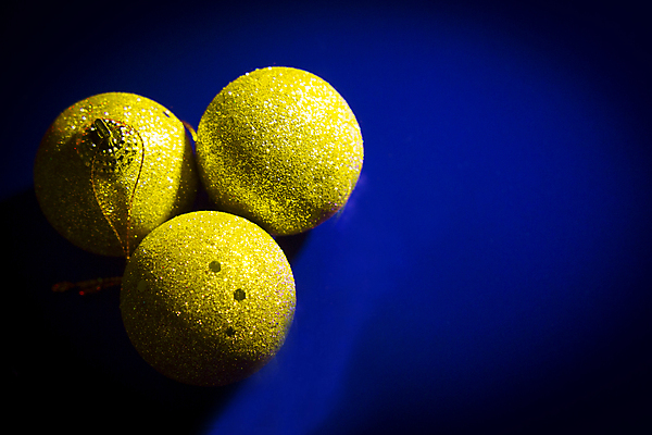 포토 JPG 해외이미지 모양 나무 계절 문화 줄 백그라운드 크리스마스장식 크리스마스 겨울 휴가 매달리기 사람없음 장식 가로 빛 컬러풀 한개 노란색 축하 원형 화려 우아함 12월 여의주 팬던트 해외포토 도형 식물 1 기념일 컬러 컨셉 모션 날짜 파일형식 이미지허브