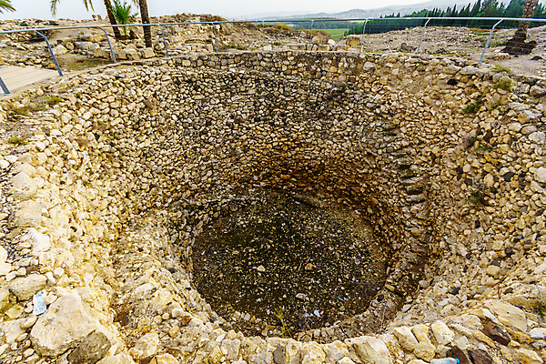 포토 JPG 해외이미지 공원 도로 여행 농업 중동 유물 국립공원 사람없음 계곡 성경 방 골동품 도시 구멍 역사 재산 낟알 땅 지중해 언덕 폐허 신성 수납 북쪽 고고학 옛날 이스라엘 전국 해외포토 전통 공공시설 교육 나라 산업 길 바다 종교용품 교통시설 금융 방향 서아시아 파일형식 이미지허브