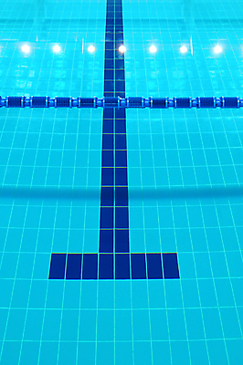 포토 JPG 해외이미지 라이프스타일 길 선 스포츠 바다 올림픽 호텔 추상 휴가 주택 실내 건강 사람없음 내부 건물 물 파란색 빛 수영 스파 목욕 경쟁 거울 클래식 고급 야간 큼 클럽 그림 스타일 해외포토 자연요소 건축물 컬러 컨셉 무늬 숙소 생활 청결 수상스포츠 크기 파일형식 이미지허브