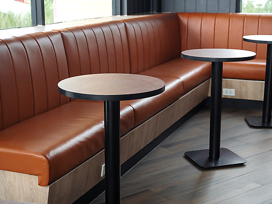 포토 JPG 해외이미지 디자인 가구 백그라운드 컨셉 쿠션 벤치 의자 오렌지 창문 탁자 휴식 바닥 실내 사람없음 내부 목재 장식 빛 세트 소파 갈색 우주 식당 검은색 카페 방 수확 바 원형 고급 우아함 플러그 전기에너지 복고 심플 카페테리아 리빙 다락방 스타일 해외포토 도형 나무 컬러 생활용품 농업 과일 재료 상점 에너지 파일형식 이미지허브