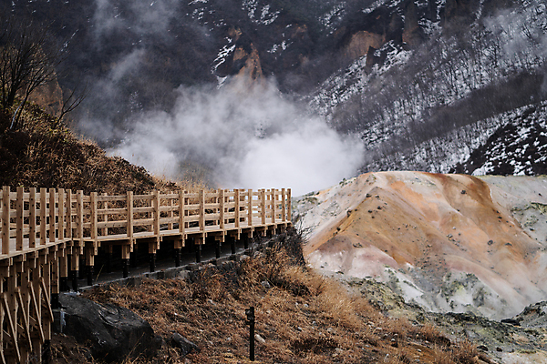 포토 JPG 해외이미지 공원 아시아 여행 자연 산 풍경 사람없음 야외 계곡 일본 봄 바위 흰색 뜨거움 수증기 숲 홋카이도 화산 장면 내추럴 유황 전국 지옥 해외포토 계절 공공시설 나라 컬러 돌_바위 생태계 파일형식 이미지허브