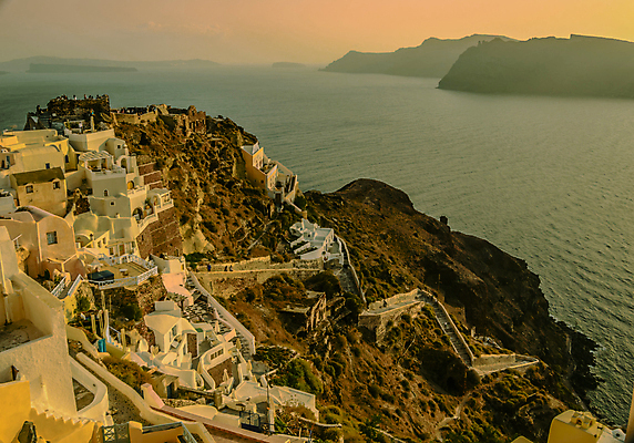 포토 JPG 해외이미지 라이프스타일 행복 유럽 섬 여행 모바일 휴가 산 사람 풍경 사람없음 야외 여름 도시풍경 태양 여행객 사진촬영 일몰 짐 흰색 고급 지중해 스마트 그리스 산토리니 그리스인 방법 소셜 해외포토 자연요소 서양인 계절 감정 나라 바다 컬러 컨셉 생활 노을 촬영 도시 파일형식 이미지허브