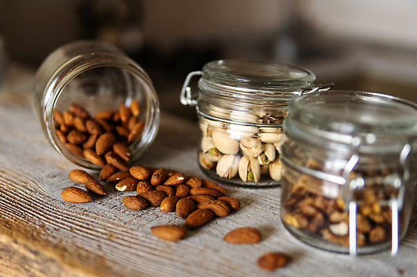 포토 JPG 해외이미지 식물 음식 백그라운드 농업 다이어트 과일 재료 자연 탁자 건조 건강 요리 씨앗 사람없음 목재 갈색 우유 에너지 견과류 시골 신선 달콤 맛 상품 굽기 먹기 오브젝트 유기농 알맹이 날것 아몬드 흙더미 내추럴 단백질 채식주의자 개암 비건 해외포토 나무 웰빙 열매 산업 컬러 가구 컨셉 모션 유제품 흙 구이 생태계 채식 영양소 파일형식 더미 이미지허브