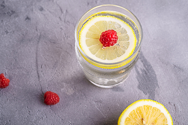 포토 JPG 해외이미지 잔 사람없음 하이앵글 신선 레몬 레모네이드 슬라이스 산딸기 콘크리트 해외포토 식기 뷰포인트 과일 에이드 파일형식 이미지허브