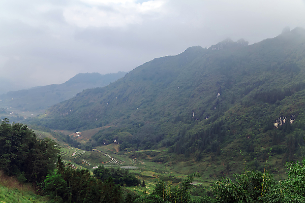 포토 JPG 해외이미지 나무 구름 공원 여행 백그라운드 하늘 아침 산 안테나 파노라마 풍경 사람없음 야외 목재 초록색 빛 일출 계곡 어둠 새벽 하이킹 안개 시골 연기 숲 신비 땅 언덕 산등성이 오르기 알프스 장면 산악지대 산맥 해외포토 주간 자연요소 식물 공공시설 유럽 컬러 컨셉 재료 통신 모션 레저 날씨 촬영기법 노을 파일형식 이미지허브
