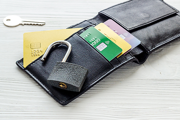 포토 JPG 해외이미지 돈 비즈니스 안전 사람없음 금융 쇼핑 속임수 신용카드 보호 절도 잠금 보안 상업 온라인 해킹 전자상거래 해외포토 컨셉 경제 범죄 재산 파일형식 이미지허브