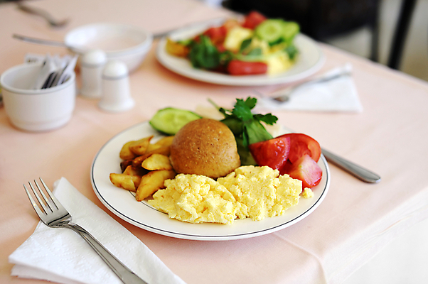 포토 JPG 해외이미지 전통 접시 영어 음료 음식 빵 백그라운드 포크 토마토 채소 탁자 아침 오이 건강 사람없음 노란색 식사 카페 에너지 튀김 흰색 공구 신선 맛 아침식사 먹기 속도 오믈렛 철강 해외포토 주간 문자 식기 컬러 가구 컨셉 모션 상점 도구 계란요리 파일형식 이미지허브