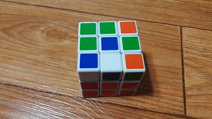 포토 JPG 해외이미지 교육 백그라운드 컨셉 생각 오렌지 놀이 사람없음 컬러풀 노란색 게임 퍼즐 수수께끼 건축가 신비 큐브 뇌 주사위 정사각형 치수 문제풀이 헝가리 고립 지능 루빅큐브 해외포토 도형 직업 컬러 과일 동유럽 파일형식 이미지허브