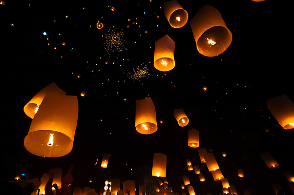 포토 JPG 해외이미지 사람없음 야외 빛 야간 풍등 풍등날리기 풍등놀이 풍등행사 풍등축제 해외포토 자연요소 놀이 조명 이벤트 등축제 파일형식 이미지허브