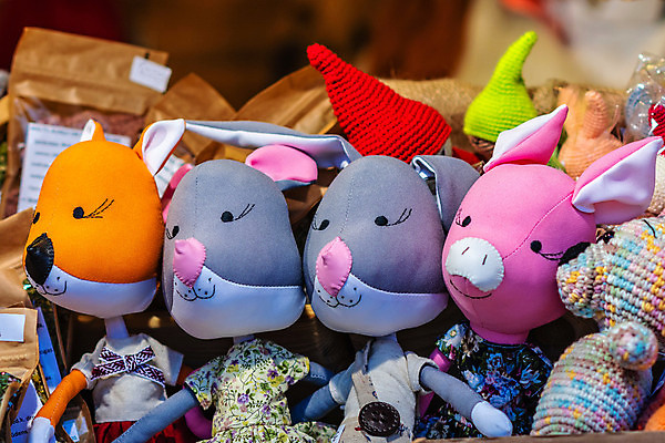 포토 JPG 해외이미지 동물 전통 디자인 옷 행복 인형 백그라운드 패턴 놀이 새로움 거리 선물 사랑 미술 취미 사람없음 장식 빨간색 컬러풀 장난감 세일 상점 축하 아기 직물 업무 뜨개질 시장 오브젝트 니트 기념품 부드러움 걸레 수공예 양모 폭식 핸드메이드 해외포토 감정 컬러 컨셉 상의 무늬 문화예술 사람 작업 감각 공예 청소도구 파일형식 이미지허브