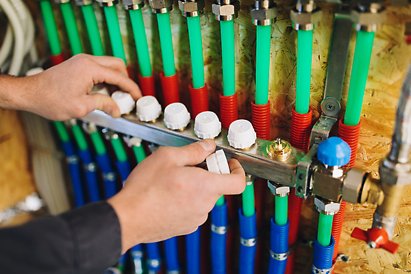 포토 JPG 해외이미지 산업 백그라운드 겨울 바닥 주택 따뜻함 관리 사람없음 건물 초록색 물 파란색 빛 방 뜨거움 수리 균형 플라스틱 시스템 난방 온도 공학 골절 보일러 설치 수집가 조작 파이프라인 해외포토 자연요소 직업 건축물 계절 교육 컬러 의학 재질 파이프 파일형식 이미지허브