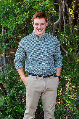 포토 JPG 해외이미지 남자 행복 여유 포즈 졸업 학교 성공 기념 한명 소년 10대 빨간색 파란색 축구 끝 주근깨 저지 플레이어 해외포토 1 교육 감정 어린이 컬러 컨셉 청소년 사람 구기 점 파일형식 이미지허브