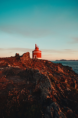 포토 JPG 해외이미지 주간 유럽 하늘 등대 풍경 사람없음 야외 일몰 스페인 해안절벽 해외포토 자연요소 나라 노을 절벽 파일형식 이미지허브