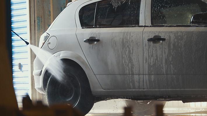 포토 JPG 해외이미지 창문 자동차 실내 사람없음 옆모습 물 빛 반사 거울 젖음 바퀴 투명 개울 떨어짐 씻기 서비스 비누 분무기 호스 동영상 청소부 방법 자동 차고 해외포토 자연요소 직업 육상교통 뷰포인트 컨셉 내부 강 위생용품 청결 파일형식 이미지허브