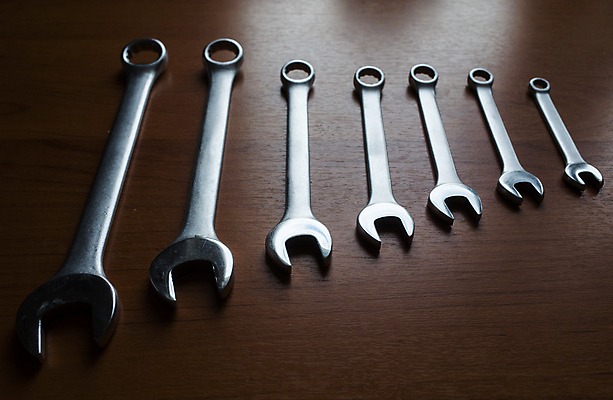 포토 JPG 해외이미지 디자인 산업 백그라운드 사람없음 건물 빛 세트 금속 장비 흰색 기구 도구 공구 스패너 업무 수리 은색 철 오브젝트 질감 테이프 정비공 공학 고립 철강 해외포토 건축물 교육 컬러 재질 문구용품 작업 기술자 파일형식 이미지허브