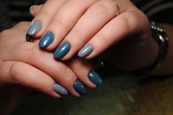 포토 JPG 해외이미지 모델 손 디자인 여자 크리스마스 겨울 휴가 미술 사람없음 컬러풀 유행 상점 페인트 못 손톱관리 손톱 광택 스타일 해외포토 계절 기념일 컬러 문화예술 사람 신체부위 공구 네일아트 파일형식 이미지허브