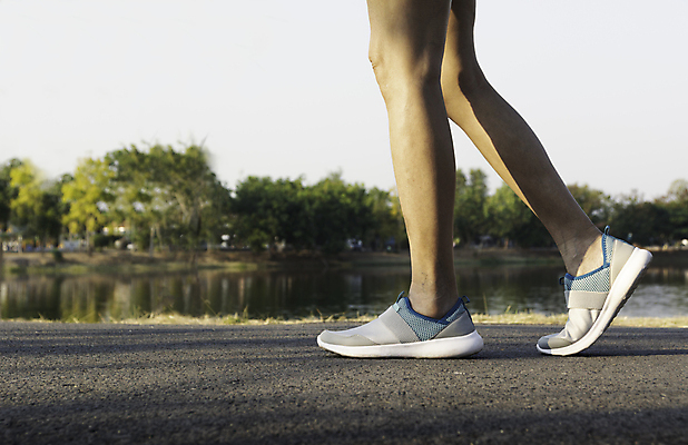 포토 JPG 해외이미지 라이프스타일 공원 여자 스포츠 포즈 신발 신체 모션 발 자연 거리 따뜻함 건강 사람 성인 사람없음 야외 운동복 달리기 조깅 운동 걷기 일출 스트레칭 에너지 연습 속도 마라톤 달리기선수 양발 해외포토 옷 공공시설 경기 생활 신체부위 노을 육상스포츠 생태계 육상선수 파일형식 이미지허브