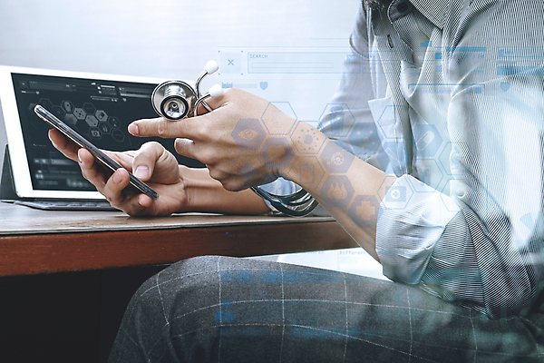 포토 JPG 해외이미지 직업 학생 유니폼 청진기 성공 건강 병원 가면 사람 사람없음 건물 치료 약 방 고통 장비 환자 간호사 의사 코트 흰색 기구 램프 긴급 업무 도움 수술 질병 외과 돌봄 살균 해외포토 건축물 옷 감정 컬러 컨셉 의학 의료기기 모션 조명 외투 의료진 작업 파일형식 이미지허브