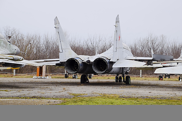 포토 JPG 해외이미지 무기 날개 하늘 비행기 사람없음 파란색 우주 기계 보호 공항 공격 주차 파일럿 버리기 창고 항공 부식 군용 싸움 활주로 제트기 엔진 에어쇼 곡예비행 구식 노즐 대패 옛날 착륙 2017년 해외포토 직업 길 컬러 컨셉 항공교통 교통시설 모션 대중교통 군대 비행 연도 쇼 파일형식 이미지허브