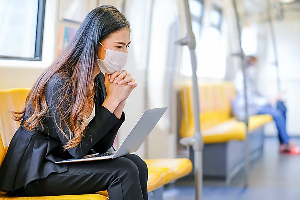 포토 JPG 해외이미지 직업 라이프스타일 여자 여행 인터넷 의자 비즈니스 텍스트 교통시설 성공 실내 가면 한명 앉기 동양인 성인 노트북 스마트폰 컴퓨터 일본 펼침 기차 잡기 도시 업무 메시지 전철 무선전화기 스마트 출퇴근 바쁨 승객 지하 일반 심각 위생관리 통근 해외포토 1 아시아 육상교통 가구 교통 컨셉 모션 대중교통 관리 사람 인종 내부 생활 전자제품 핸드폰 스마트기기 작업 전화기 시설 출근 파일형식 이미지허브