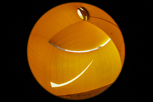 포토 JPG 해외이미지 외관 길 벽 여행 건축양식 추상 거리 실내 사람없음 내부 건물 빛 노란색 복도 터널 분위기 모서리 작음 오솔길 방향 버리기 우주선 사인 통로 아치 런던 좁은 문학 튜브 타운 미로 빛망울 방법 어안 해외포토 건축물 건축 컬러 컨셉 무늬 모션 영국 우주 도시 크기 파일형식 이미지허브