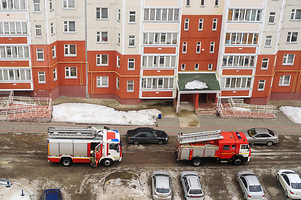 포토 JPG 해외이미지 어린이 유니폼 사다리 교통시설 자동차 불 거리 안전 사람없음 빨간색 물 빛 장비 긴급 업무 도움 자신감 구출 보호 구급차 승무원 소방관 사건 서비스 공포 호스 짐차 영웅 일반 펌프 연소 뒤뜰 응답 재앙 헬프 화상 해외포토 자연요소 직업 옷 감정 육상교통 컬러 교통 컨셉 사람 도구 작업 상처 구조원 소방 시설 파일형식 이미지허브
