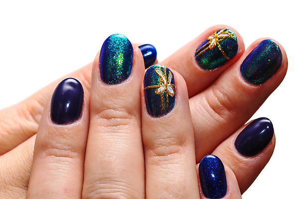 포토 JPG 해외이미지 손 여자 크리스마스 겨울 패턴 손가락 휴가 미술 사람없음 장식 컬러풀 축제 스파 페인트 화장품 축하 화려 그리기 우아함 손톱관리 손톱 그림 매니큐어 광택 니스 돌봄 테마 아크릴 해외포토 계절 기념일 컬러 컨셉 무늬 모션 재질 문화예술 사람 신체부위 뷰티 네일아트 파일형식 이미지허브