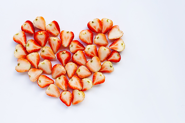 포토 JPG 해외이미지 딸기 사람없음 하트 흰배경 일렬 해외포토 모양 백그라운드 과일 흰색 파일형식 이미지허브