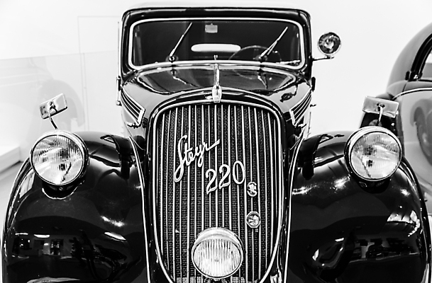 포토 JPG 해외이미지 모델 디자인 스포츠 여행 컨셉 교통시설 자동차 새로움 사람없음 검은색 기계 전시 운전 수확 골동품 발표 역사 비엔나 오스트리아 클래식 고급 전시회 오픈카 속도 박물관 복고 쇼 엔진 모터 모터쇼 옛날 자동 스타일 해외포토 유럽 육상교통 컬러 교통 농업 모션 승용차 시설 파일형식 이미지허브