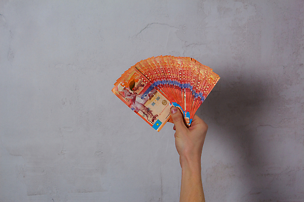 포토 JPG 해외이미지 유럽 종이 백그라운드 지폐 돈 비즈니스 사람없음 금융 경제 달러 동전 쪽지 유로 신용카드 시장 재산 수집 사인 속도 투자 상업 환율 계산서 경매 위기 전국 카자흐스탄 해외포토 나라 아시아 파일형식 이미지허브